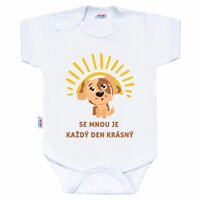 NEW BABY body s krátkým rukávem SE MNOU JE KAŽDÝ DEN KRÁSNÝ bílá vel. 50